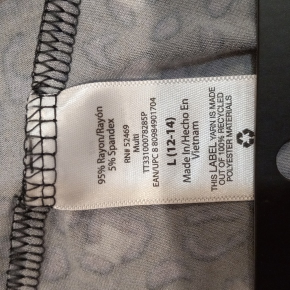 Time and Tru Women's Knit Dress with 3/4-Length Sleeves Leopard Print relaxed - Picture 11 of 11